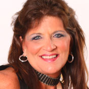 Behaarte Frau im Dating Profil einer aktiven Community.