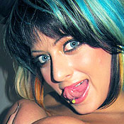 Behaarte Frau aus der Dating Community kennenlernen.